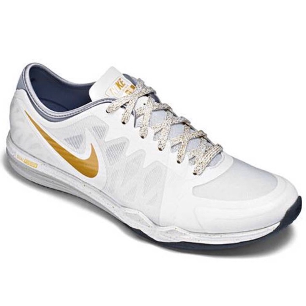 NWOT Nike Dual Fusion TR 3